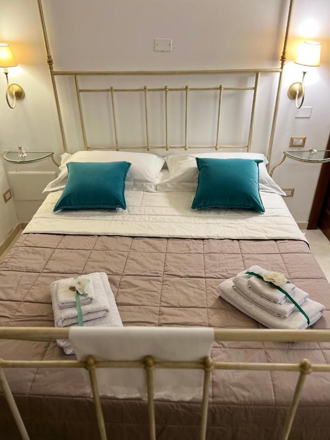 Bed and Breakfast Lo Scrigno Barocco Лечче Экстерьер фото